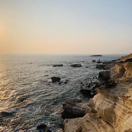 Stylish 2br With Balcony, Pool, Gym, Free Parking At Elysia Park S6 Paphos