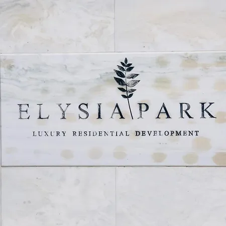 Stylish 2br With Balcony, Pool, Gym, Free Parking At Elysia Park S6