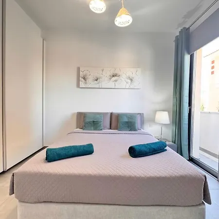 Elysia Park 6 - 2br With Sunny Balcony, Pool, Gym, Free Parking شقة