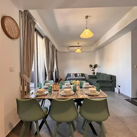 Elysia Park 6 - 2br With Sunny Balcony, Pool, Gym, Free Parking شقة *