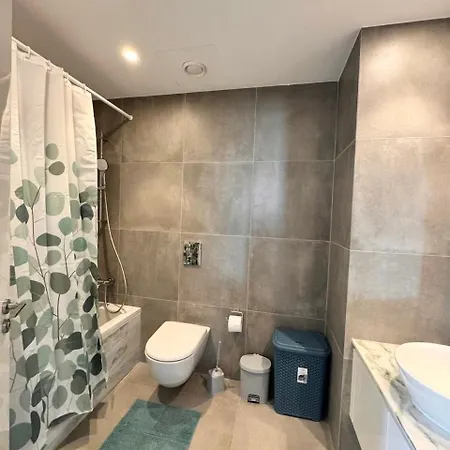 Elysia Park 6 - 2br With Sunny Balcony, Pool, Gym, Free Parking شقة *