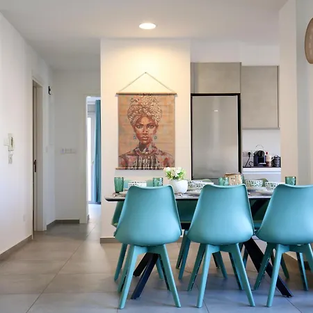 Elysia Park B6 - 2br With Sunny Balcony, Pool, Gym, Free Parking