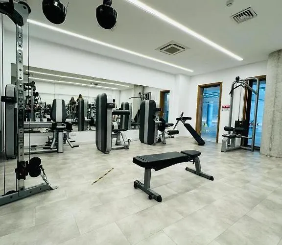 Lejlighed Stylish 2br With Balcony, Pool, Gym, Free Parking At Elysia Park S6